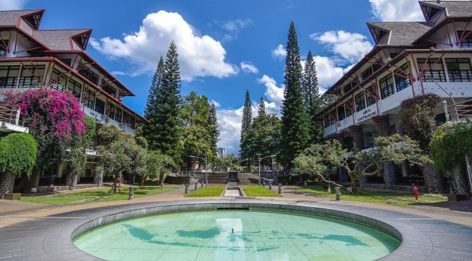 Kampus Terbaik Jawa Barat untuk yang Melanjutkan Pendidikan